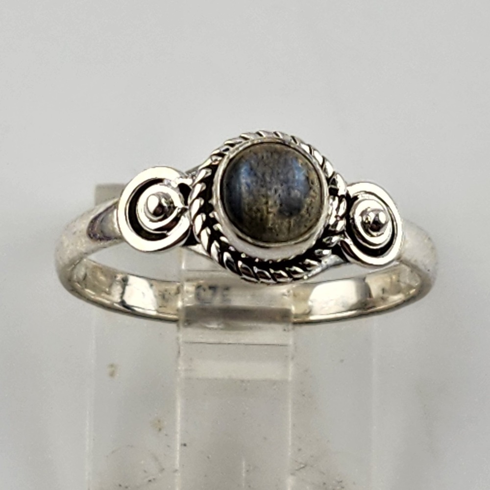 Sterling Silver 925 Labradorite Ring Size 8‎